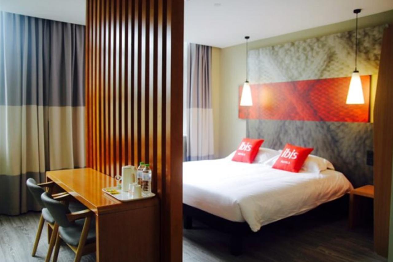 ibis Chengdu Meizhou Center Extérieur photo